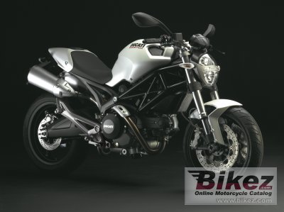 2009 Ducati Monster 696 photo